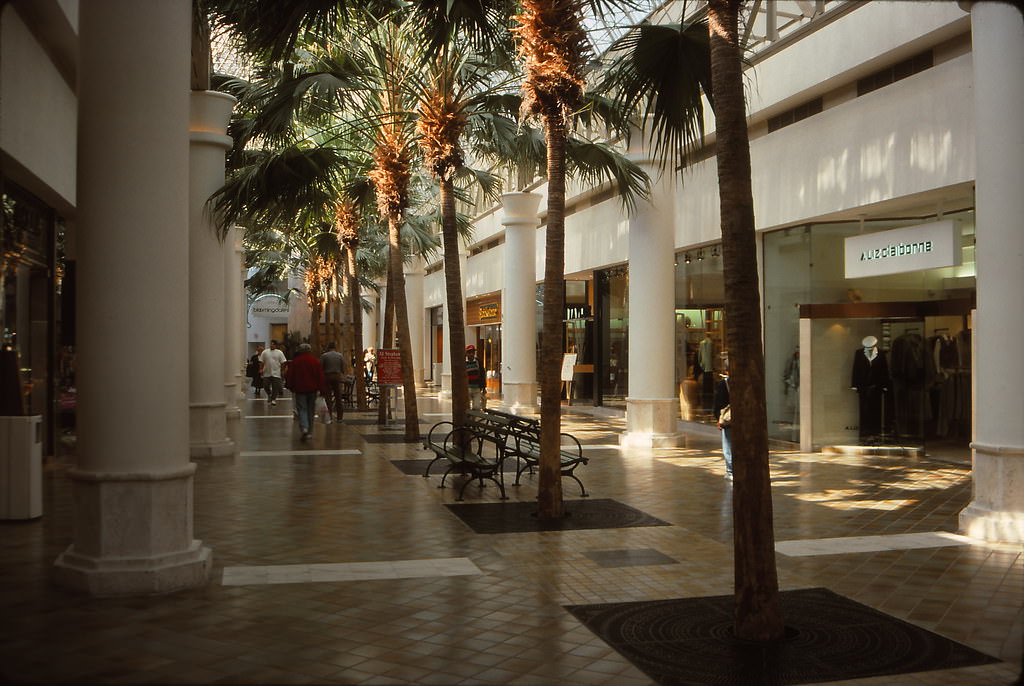 Town Center at Boca Raton, Boca Raton, 1996