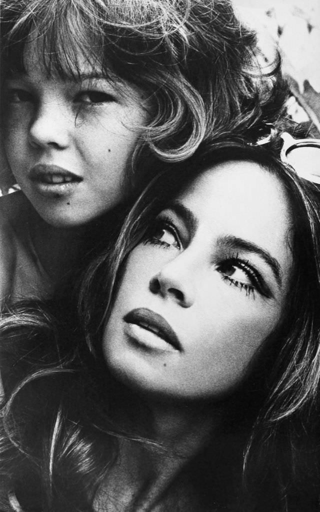 Leslie Caron and her daughter, 1968