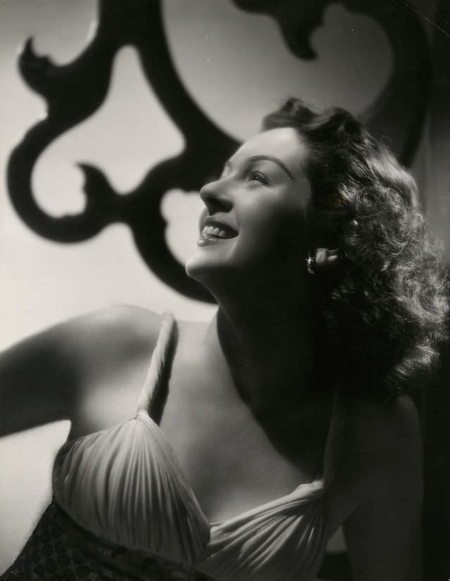 Rosalind Russell, 1940