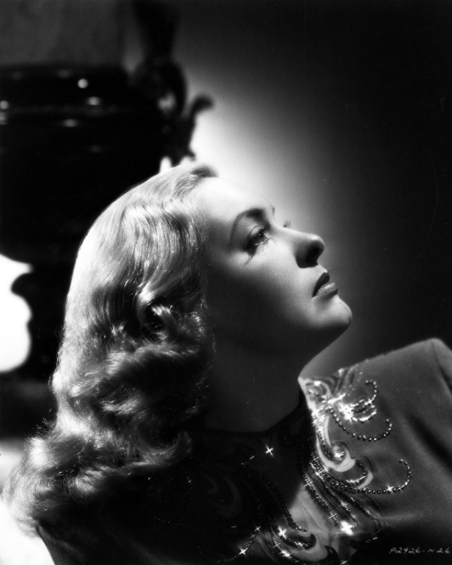 Shirley Ann Richards, 1946