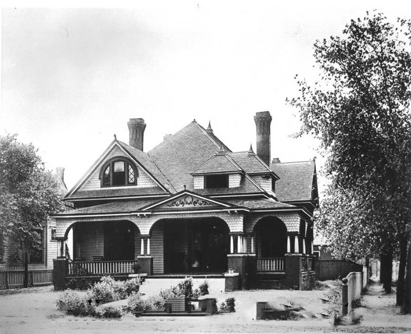 C E Arnold home in back of Wilson House ca. 1901, 395 Swiss Ave,1902