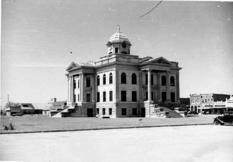 A building in Dallas, 1909