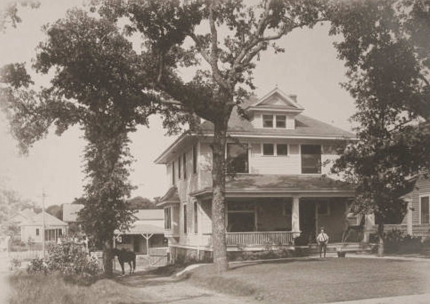 Irish house in Dallas, 1910.