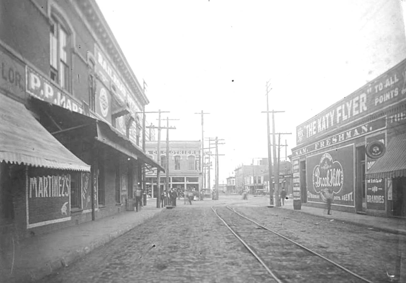 Lamar Street, looking south from Pacific Avenue, 1902
