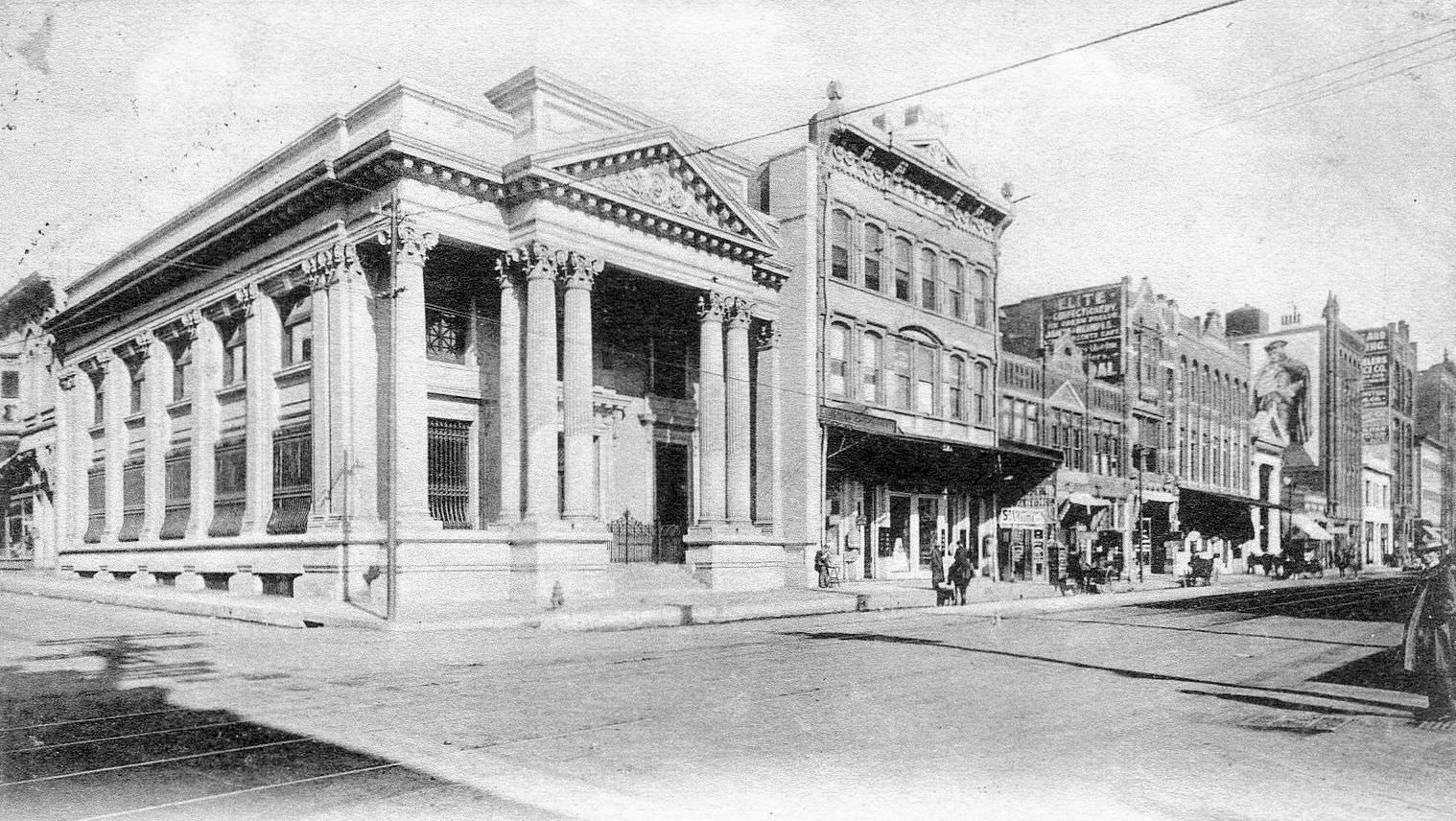 Main St. looking east, 1907