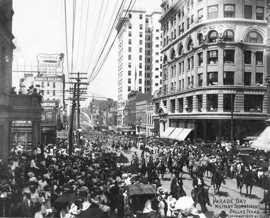 Main Street looking west from Ervay, 1909