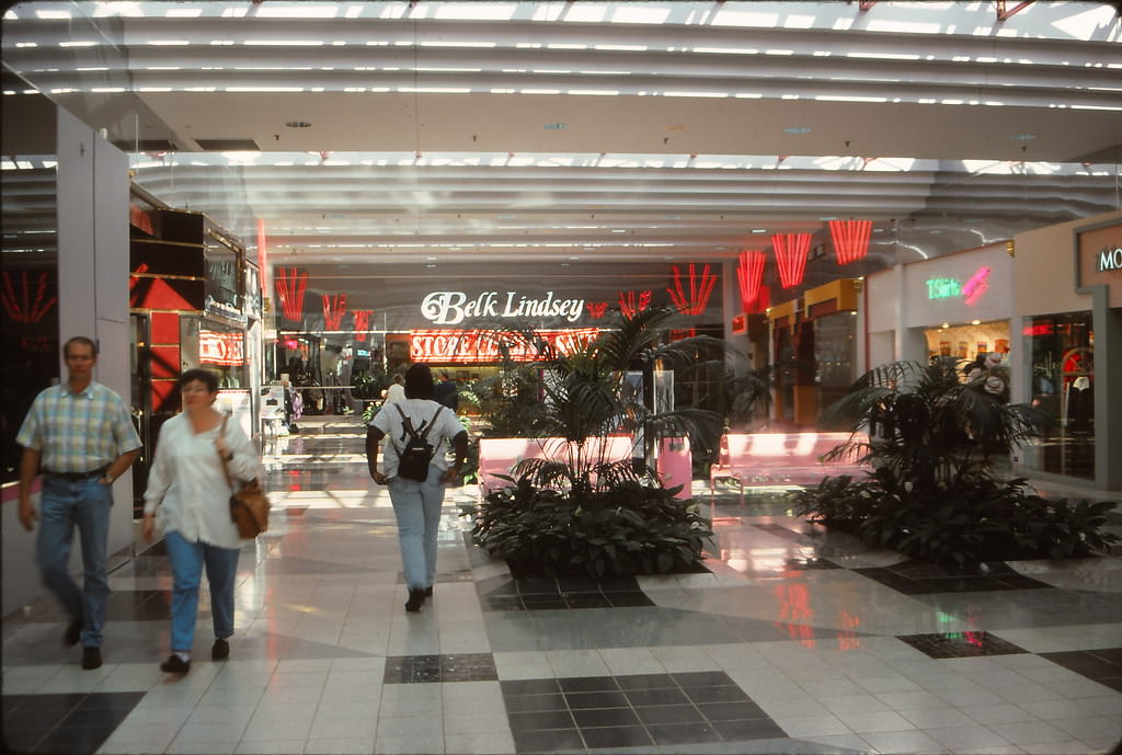 Belk Lindsey Closing, Florida Mall, Orlando, Florida, 1990s
