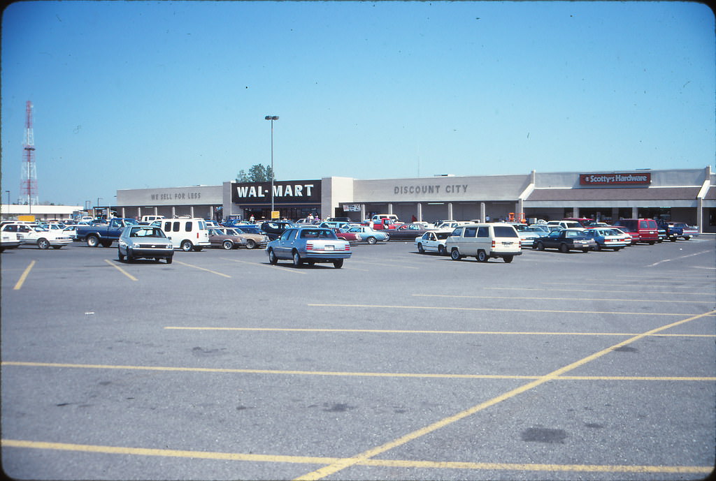 Wal-Mart, De Funiak Springs, Florida, 1992