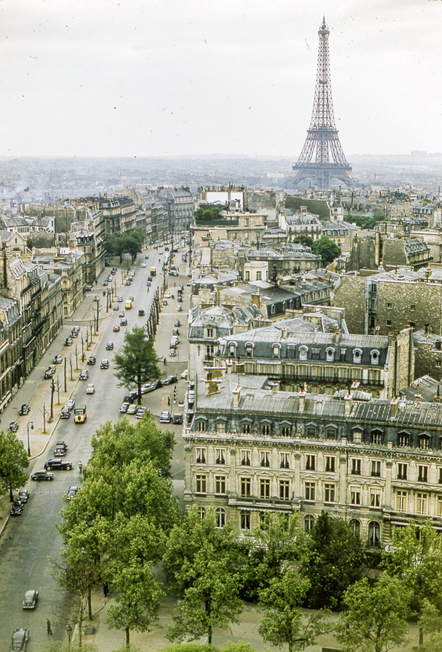 Looking down Avenue d'Iéna toward the Eiffel Tower, May 19, 1954
