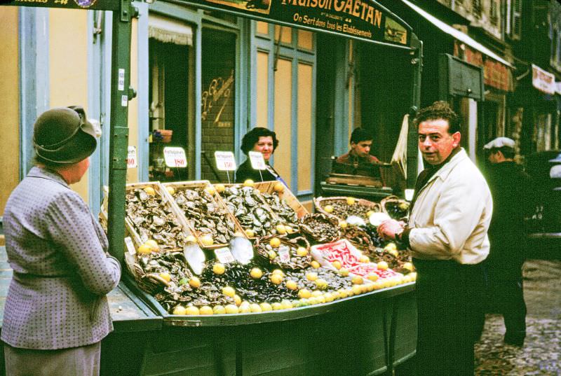 Produce market, Rue Fortia, Marseille, 1953