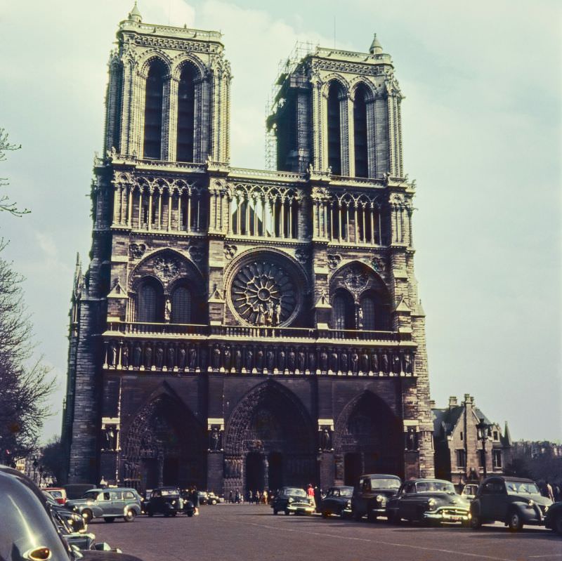Notre-Dame de Paris, 1950s