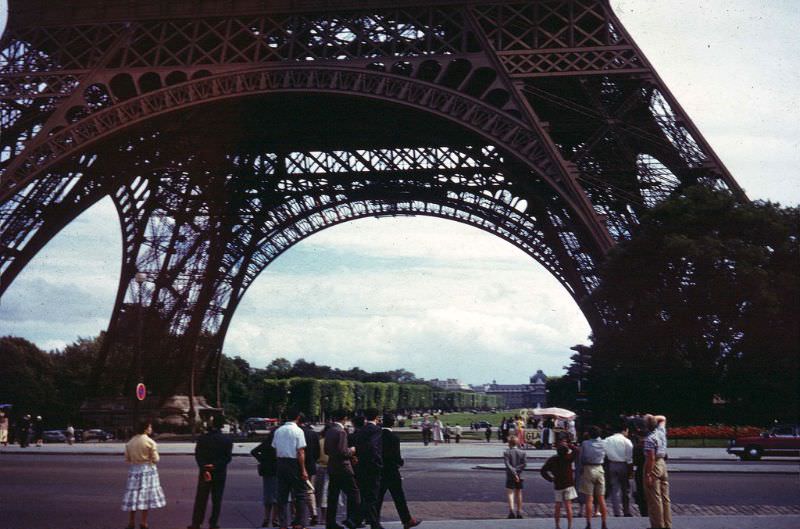 Eiffel Tower, 1957