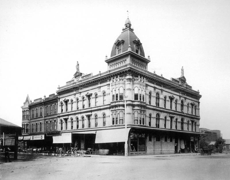 Temple Bar Building Fresno California, 1890