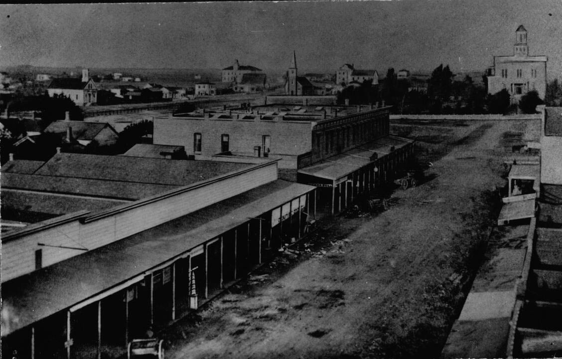 Birdseye view of Mariposa Street in Fresno, looking towards theCourthouse, 1896