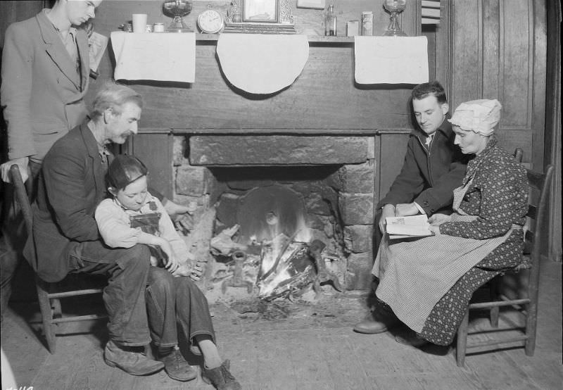Oscar Cloud and family, living in the Norris townsite area. Cloud has been a quarryman and farmer. His oldest son is with the CCC, November 1933