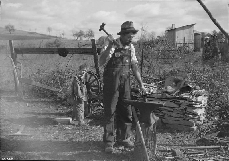 S. J. Barley, Rural Route #2, LaFollette, Tennessee, November 1933