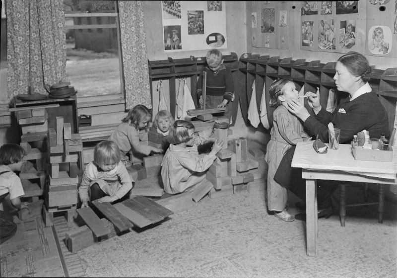 Scott's Run, West Virginia. Interior of the Jero WPA nursery - These children are from unemployed miners' homes, March 1937