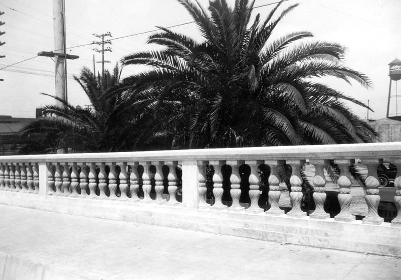 Macy Street Viaduct handrail, 1923