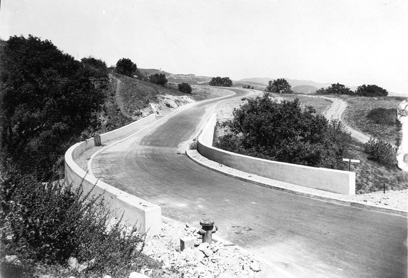 Bell Air Bridge, Nimes Road looking north, August 24, 1925