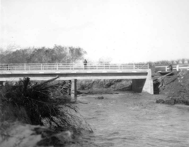 ujunga Cumston Bridge, 1925