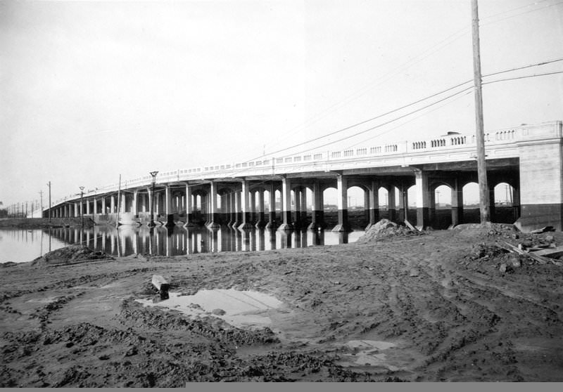 Anaheim Street Bridge, looking north from the south end and on the west side, 1925