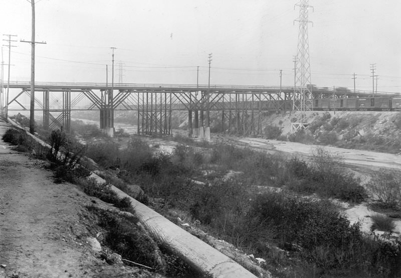 Old East Fourth Street viaduct, 1926