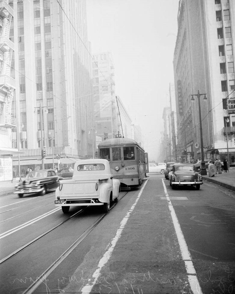 Smoggy Los Angeles, 1952