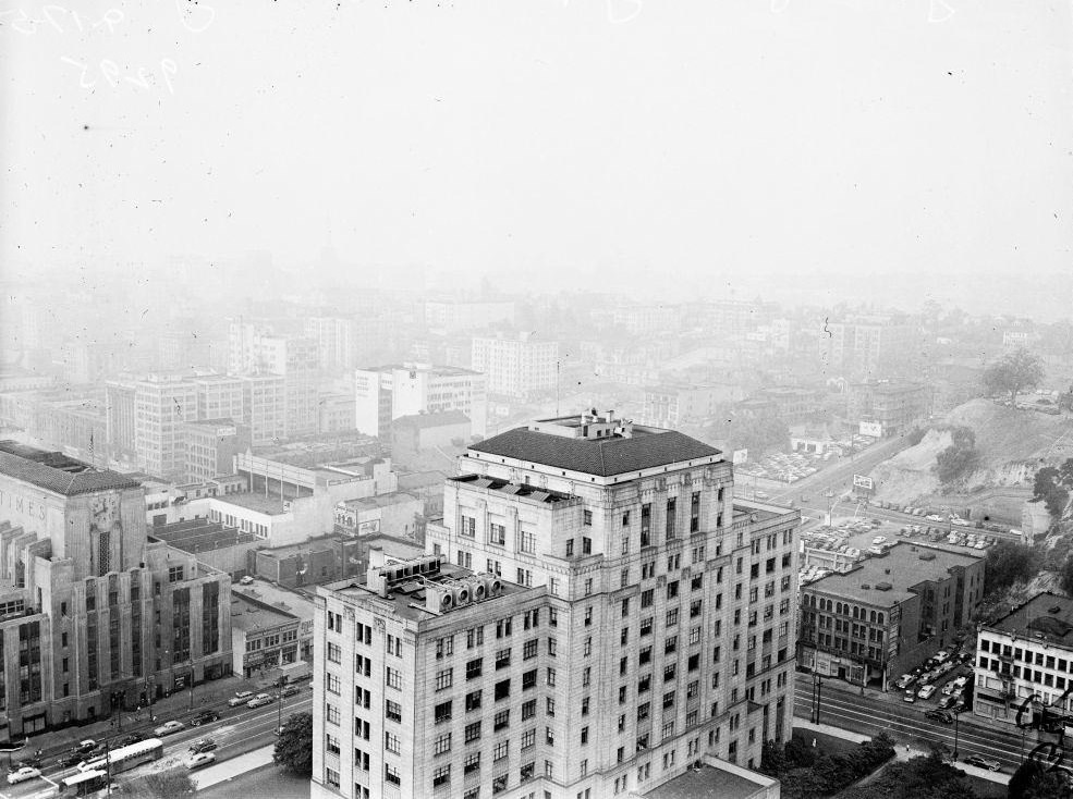 Smog and our fair city (a smelly story), 1951