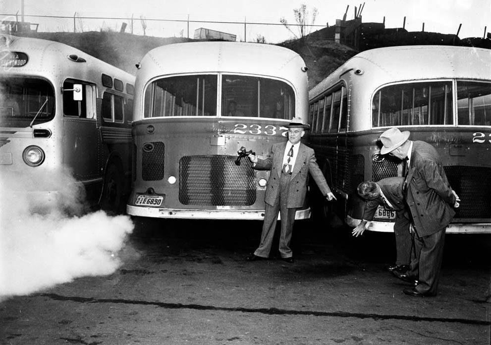 Smog, Pacific Electric bus smoke, 1950
