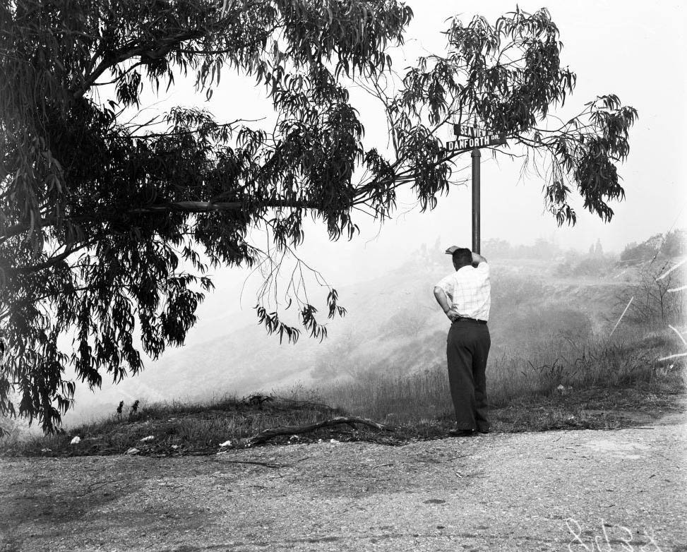 Smog from San Rafael Drive overlooking Highland Park. Smog, 1947
