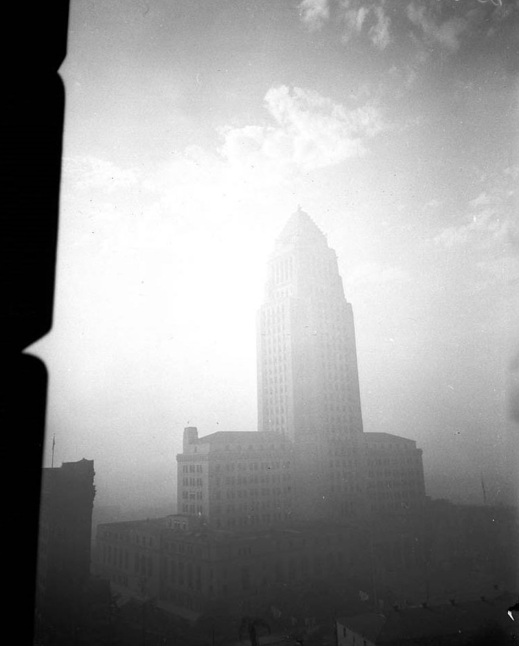 Smog from 9th floor Hall of Justice, 1949