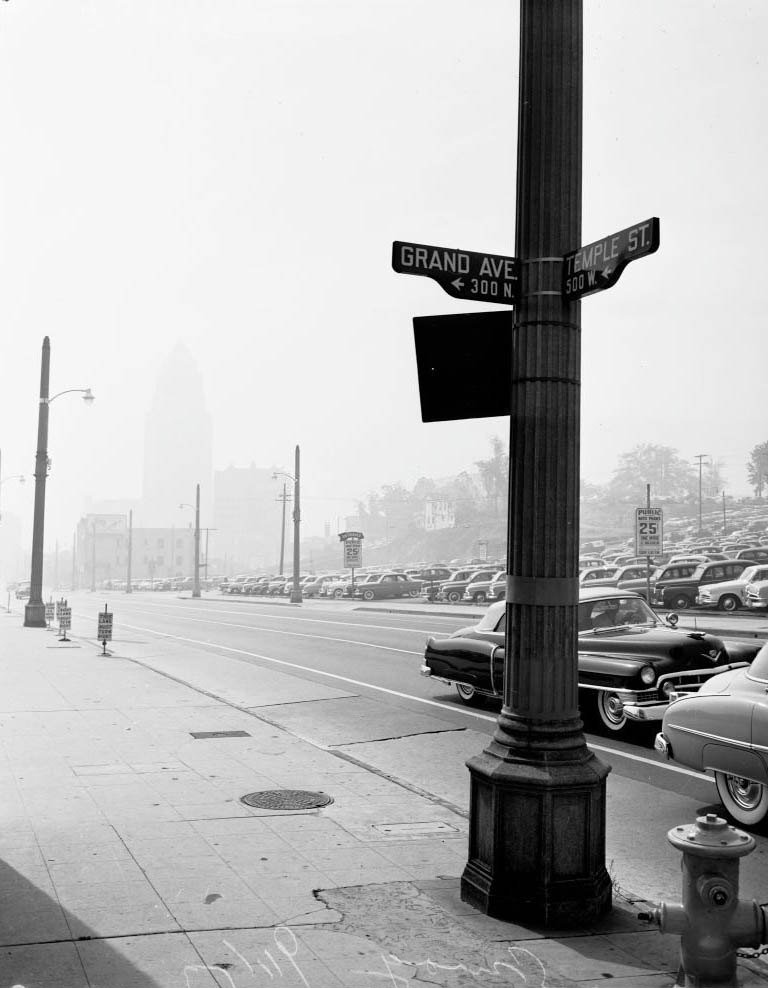 Smog from Temple Street and Grand Avenue, 1953