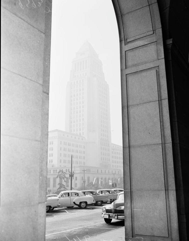 Smog from Temple Street and Grand Avenue, 1953