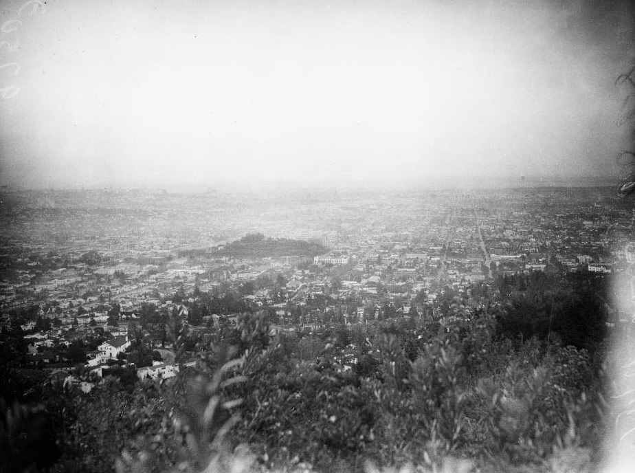 Smog scenes over L.A. from Mount Hollywood (Griffith Park), 1952
