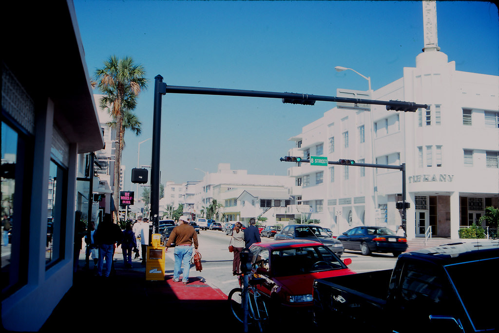 8th & Collins, Miami Beach, 1990s