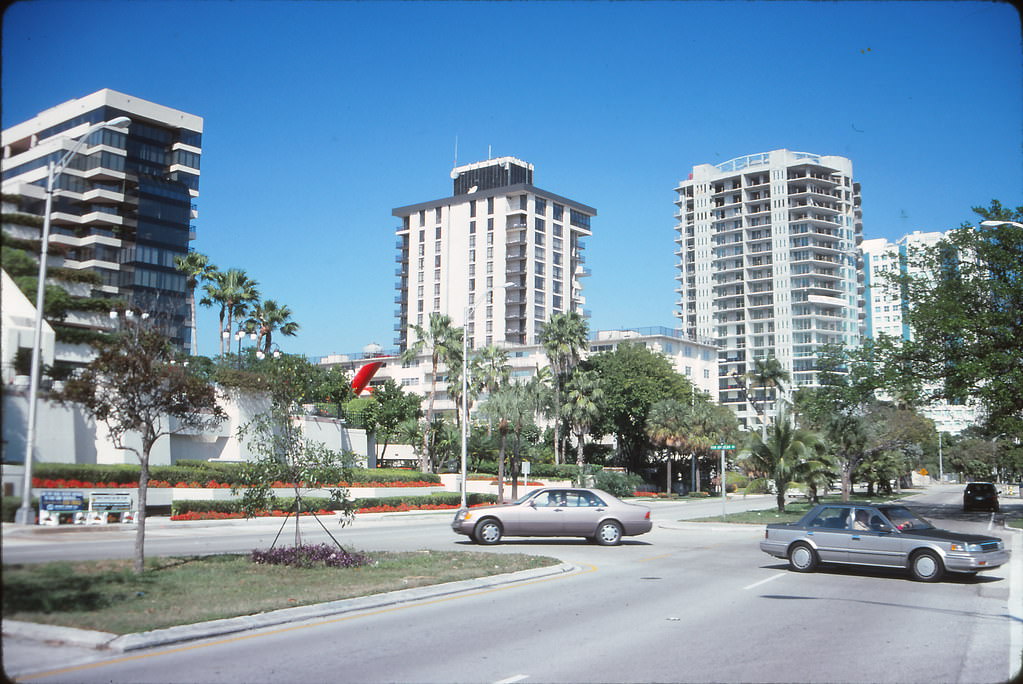 Bayshore Drive, Coconut Grove, Miami, 1990s