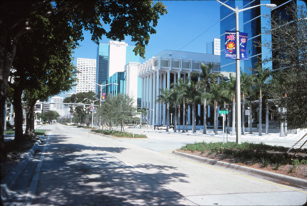 Brickell Avenue, Miami, 1990s