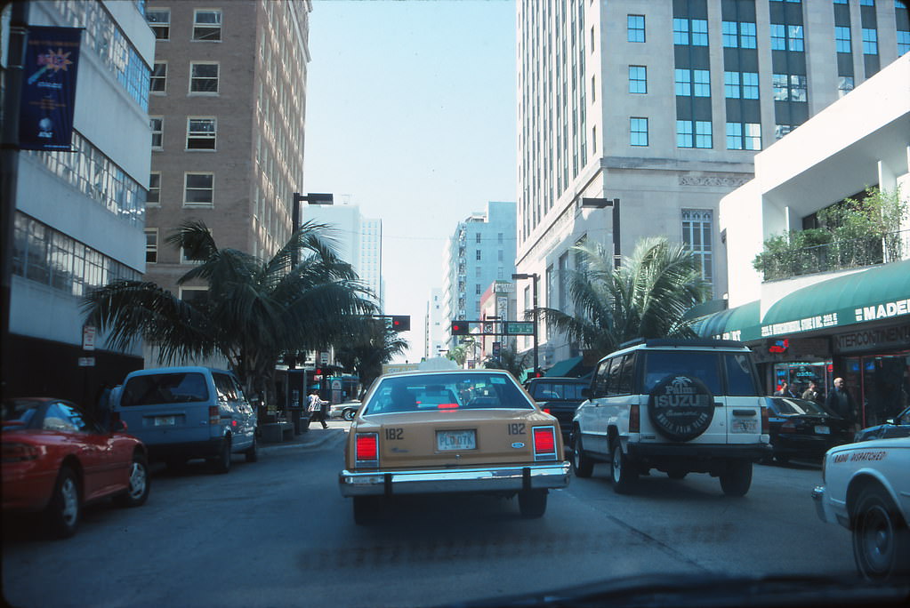 Downtown Miami, 1990s