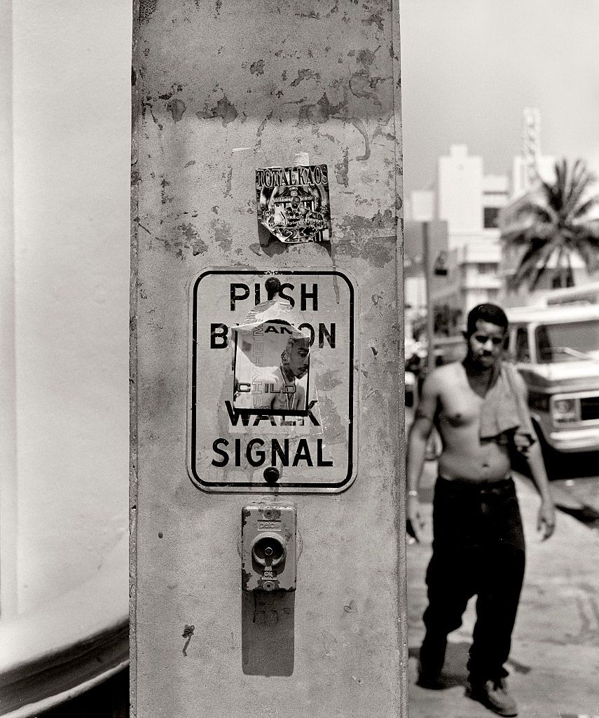 Pedestrian light signal, Miami beach, Florida .