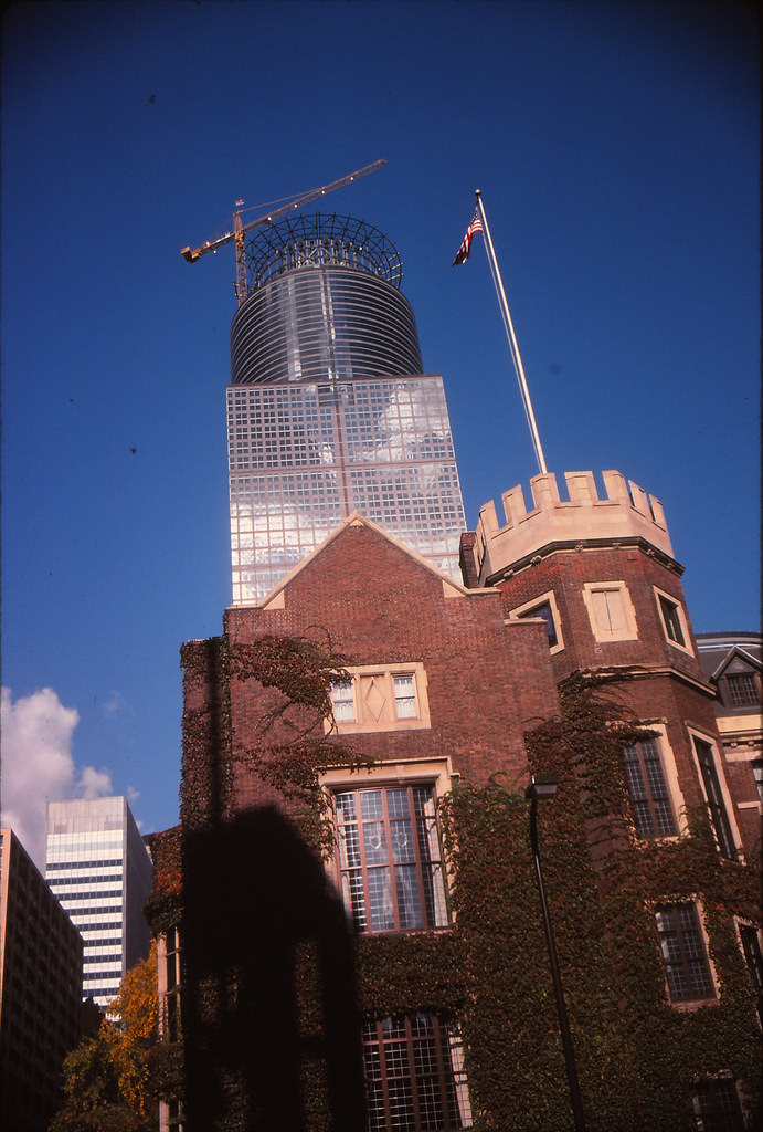 Minneapolis Club & First Bank Place, Minneapolis, Sept 1991