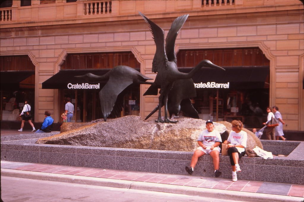 Crate & Barrel Store, 900 block of Nicollet Mall, Minneapolis, August 1992