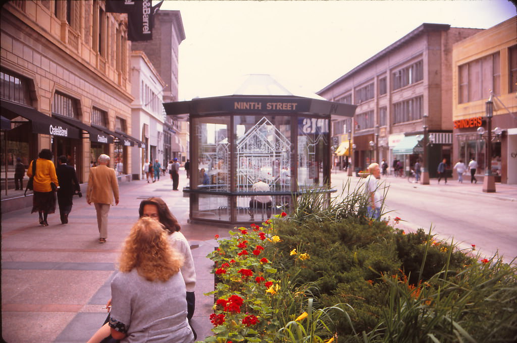 Nicollet Mall at 9th Street, Minneapolis, August 1992