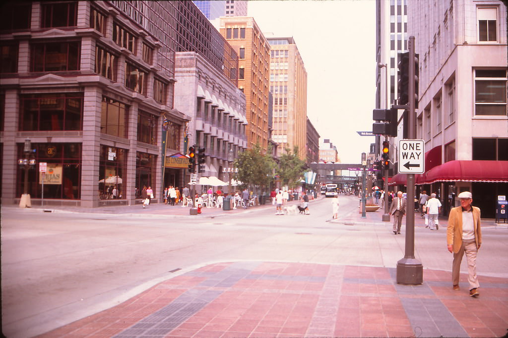 Nicollet Mall, Minneapolis from 9th Street, August 1992