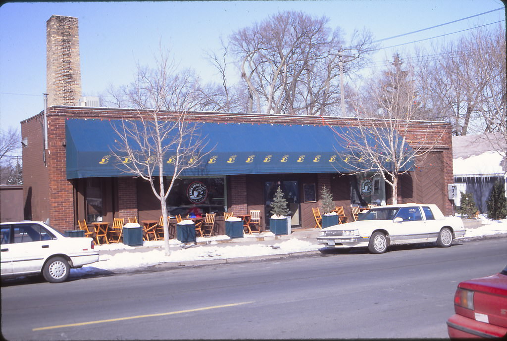 Java Jacks Coffeehouse, 36th St at Bryant Ave S, Minneapolis, Feb 1993