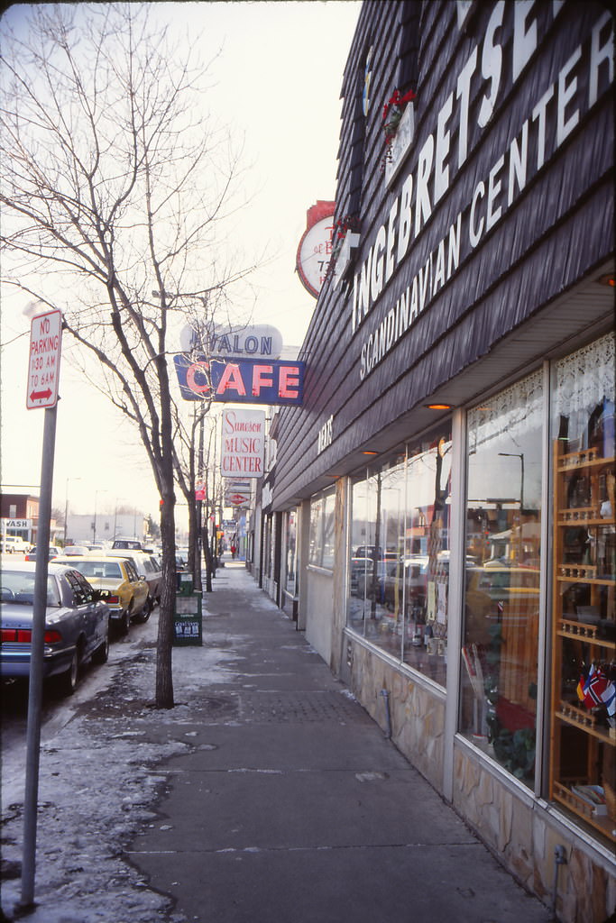 East Lake Street, Minneapolis, April 1993