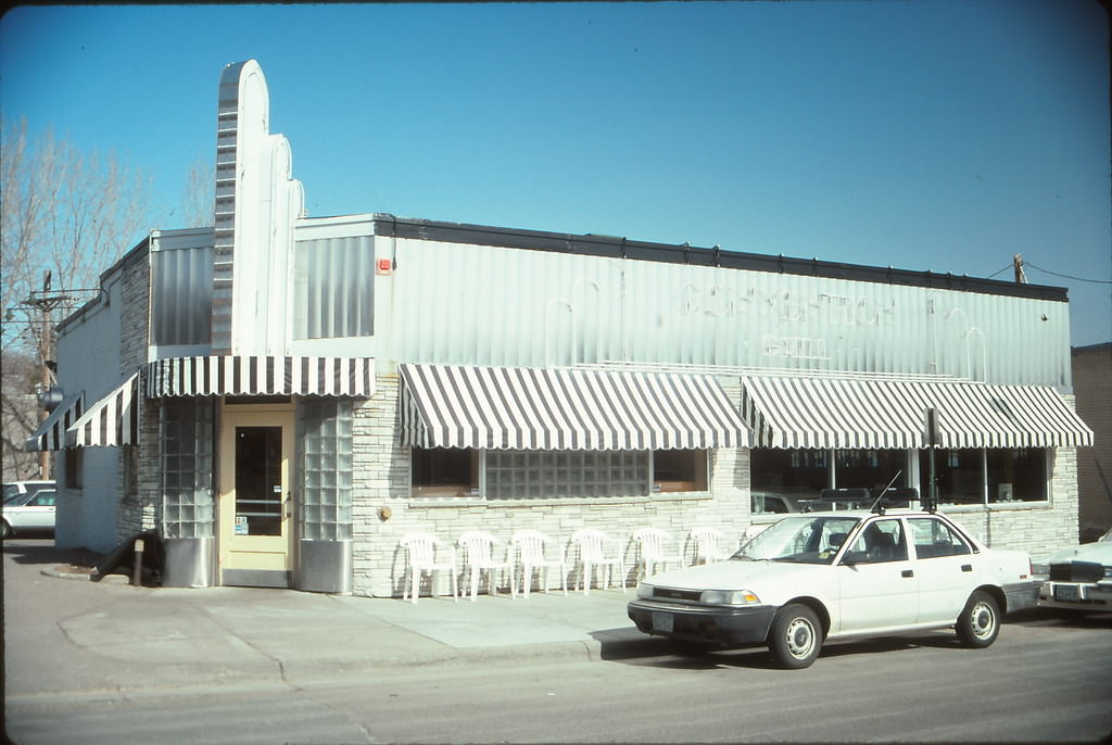 Penny University Coffeehouse, 50th Street at Penn Ave S, Minneapolis, April 1993