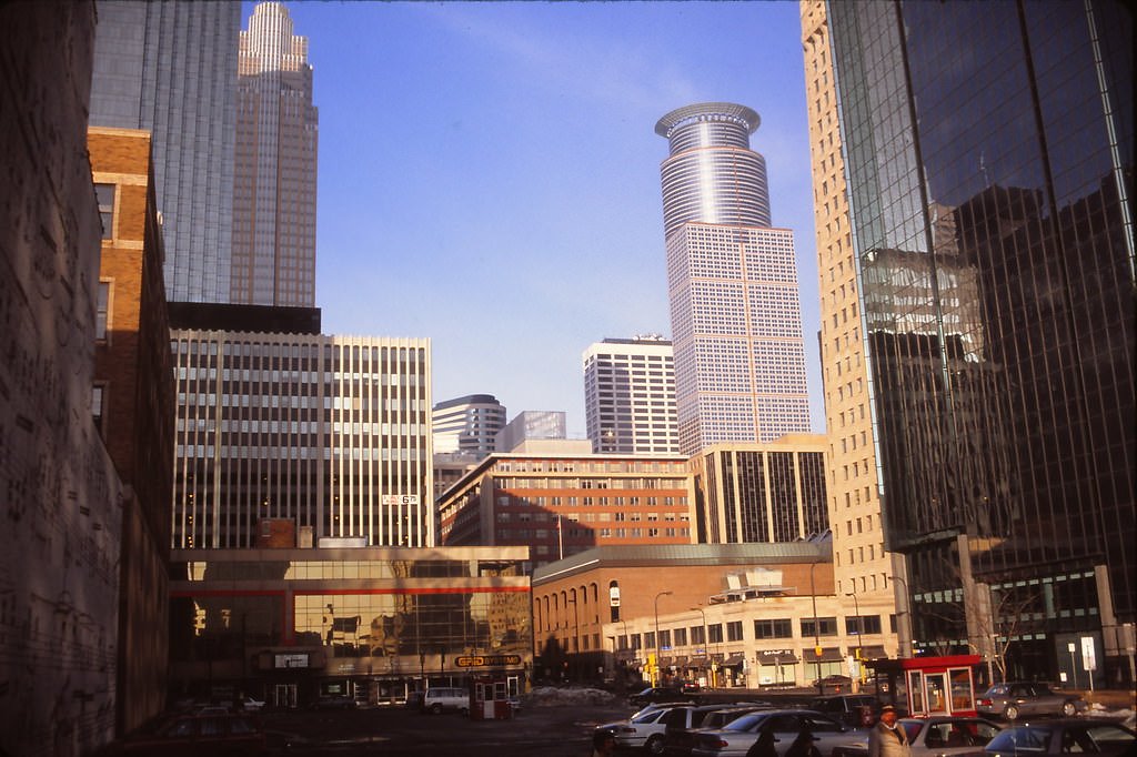 Washington Avenue North, Minneapolis, April 1993