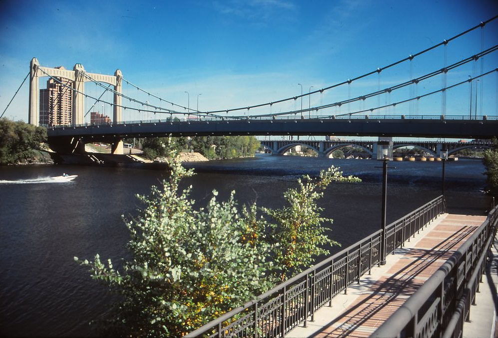 Hennepin Avenue Bridge, Minneapolis - Sept 1990