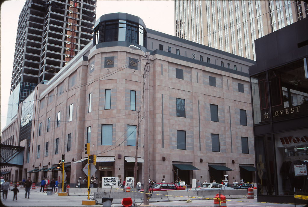 Norwest Center, Minneapolis, Sept 1990