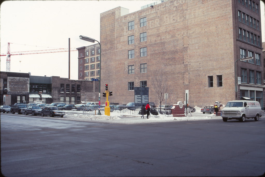 Home along Lake of the isles, Minneapolis, Dec 1990